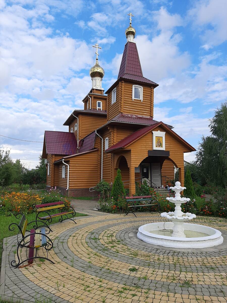 Церковь Владимира равноапостольного в посёлке Октябрьском, Брянск (Брянск, город, Брянская область). фасады