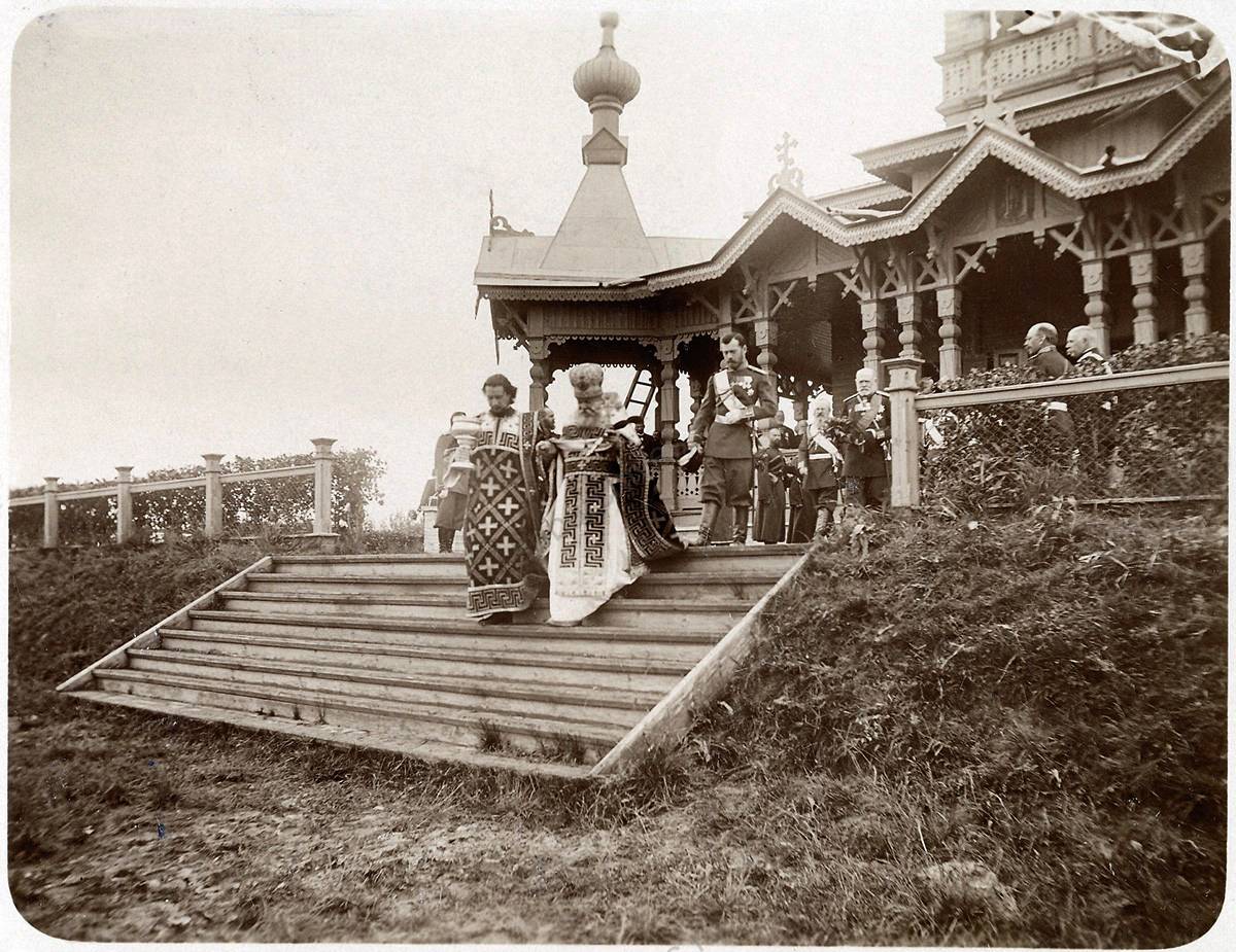 Фото 1897 г. из фондов Государственного Эрмитажа, архивная фотография. Церковь Александра Невского при Большом лагере в Красном Селе, Петровская Мельница (Ломоносовский район, Ленинградская область)