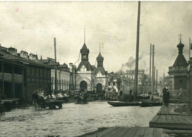 Часовня Христа Спасителя, Пермь (Пермь, город, Пермский край). архивная фотография, http://kamafleetforum.ru