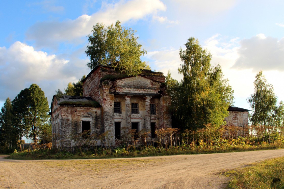 Казаково. Церковь Спаса Преображения. фасады