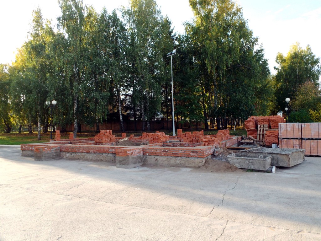 Церковь Ксении Петербургской, Красный Ключ (Нижнекамский район, Республика Татарстан). дополнительная информация, В сентябре 2015 строительство вышло выше уровня земли.