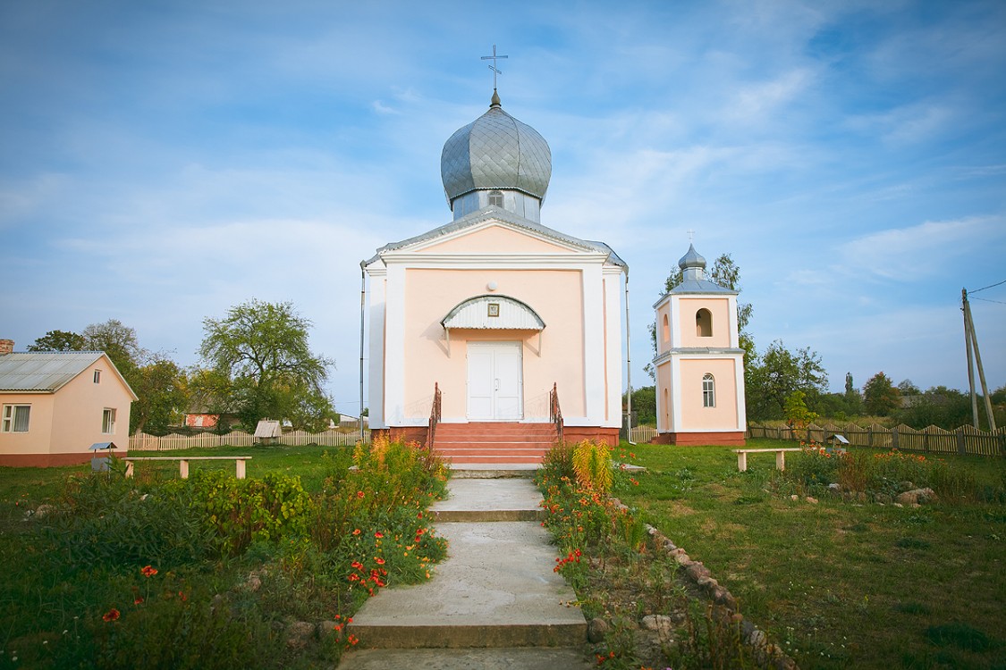 Церковь Рождества Пресвятой Богородицы, Буйновичи (Лельчицкий район, Беларусь, Гомельская область). общий вид в ландшафте