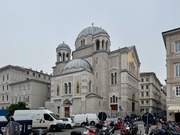 Церковь Троицы Живоначальной и Спиридона Тримифунтского, Вид с севера от оконечности канала, Триест, Италия, Прочие страны