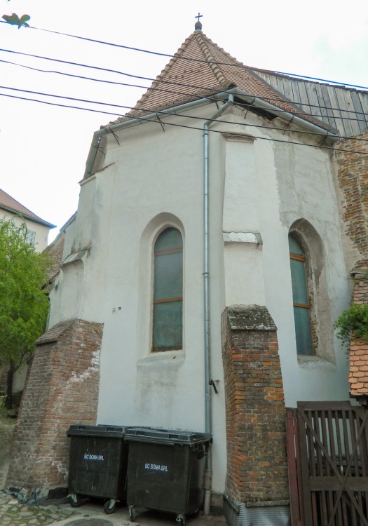 Церковь Димитрия Солунского, Сибиу (Сибиу, Румыния). архитектурные детали, Абсида храма XIII в. Все остальные объёмы храма - с поздней перестройкой.