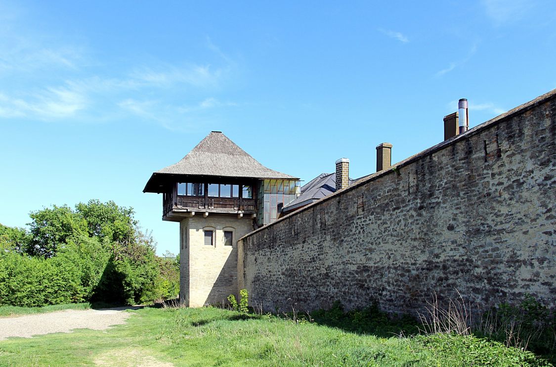 Петропавловский монастырь, Яссы (Яссы, Румыния). фасады, Северная башня с рестораном «Ужин пилигрима».