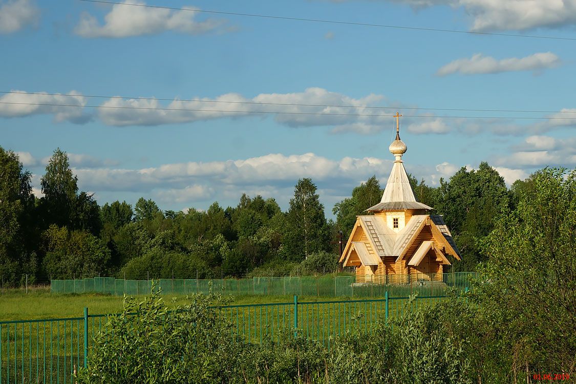Неизвестная часовня (строящаяся), Попов луг (Переславский район и г. Переславль-Залесский, Ярославская область). общий вид в ландшафте