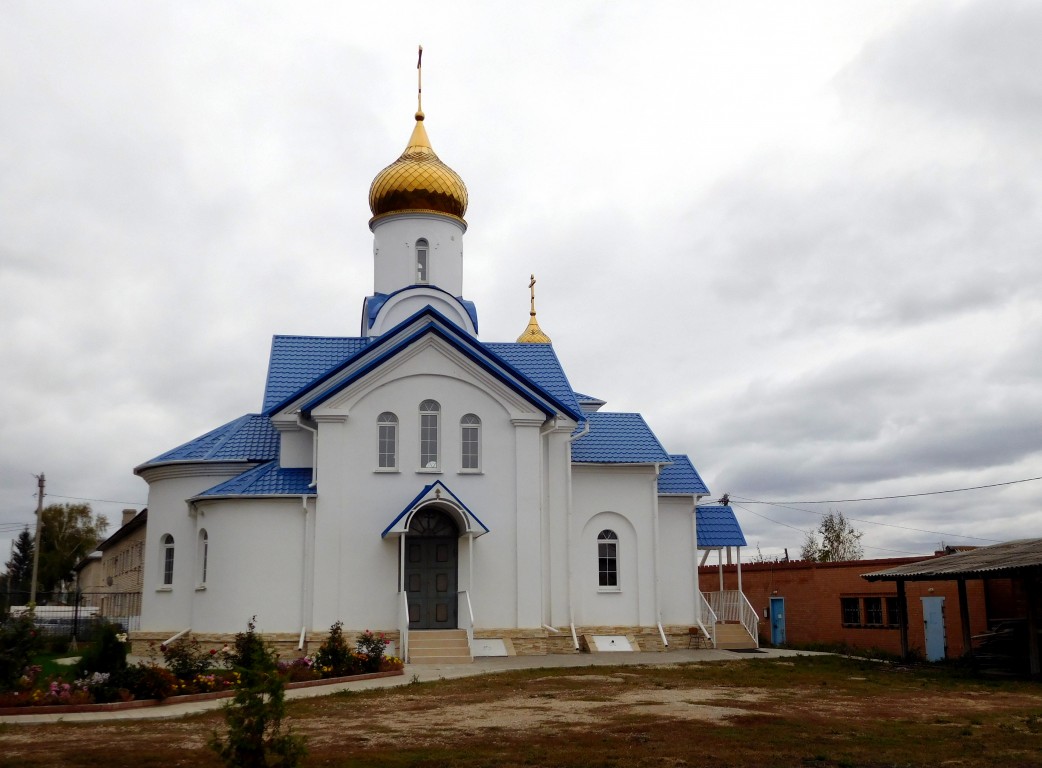 Церковь Покрова Пресвятой Богородицы, Луначарский (Ставропольский район, Самарская область). фасады