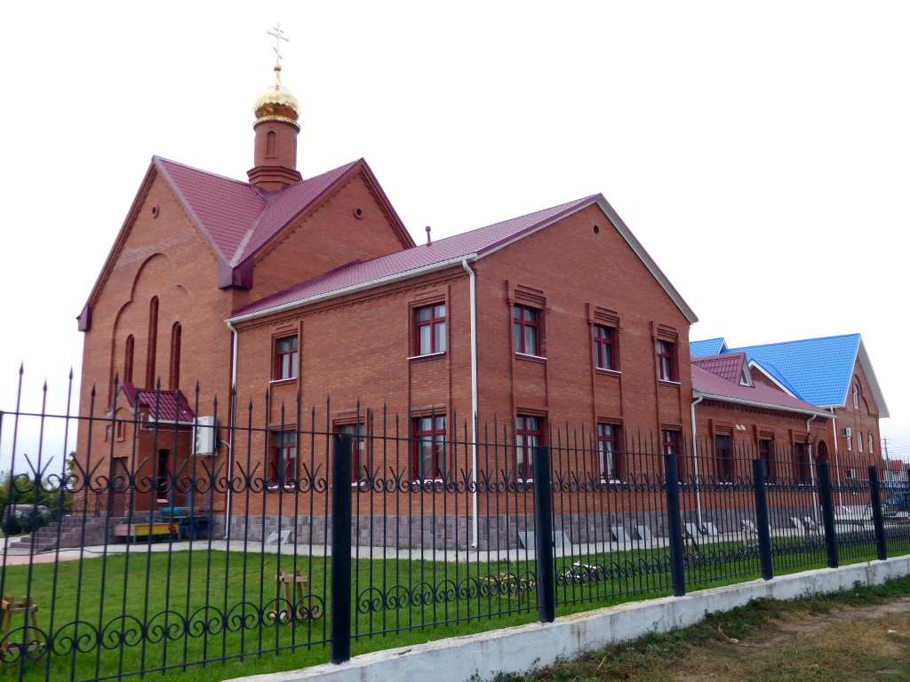 Церковь Воскресения Словущего при Детском образовательном центре, Ягодное (Ставропольский район, Самарская область). фасады