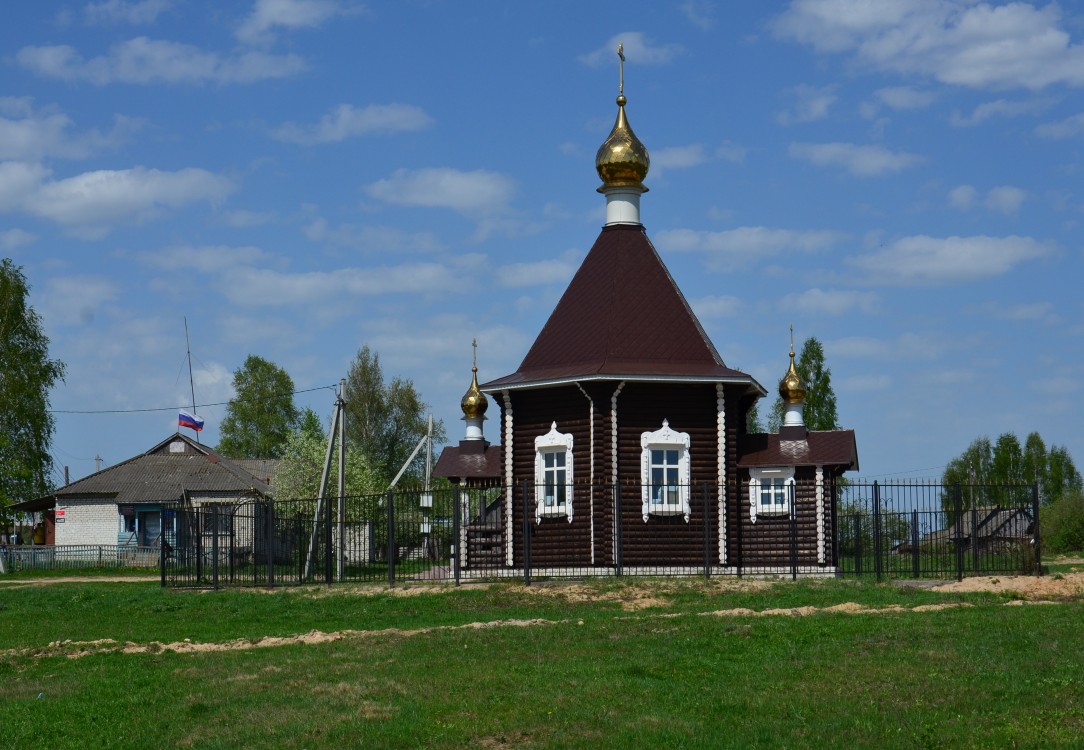 Церковь Алексия, человека Божия, Синицкое (Клетнянский район, Брянская область). общий вид в ландшафте