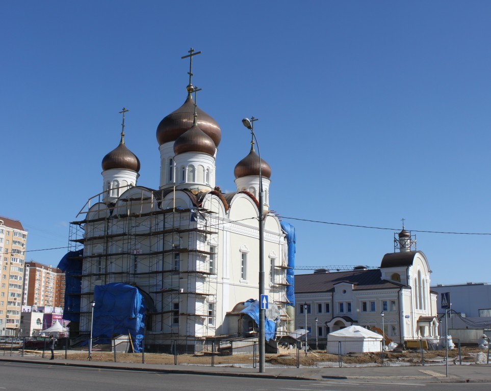 Косино-Ухтомский. Церковь Троицы Живоначальной в Кожухове. фасады