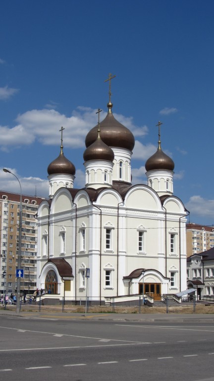 Косино-Ухтомский. Церковь Троицы Живоначальной в Кожухове. фасады