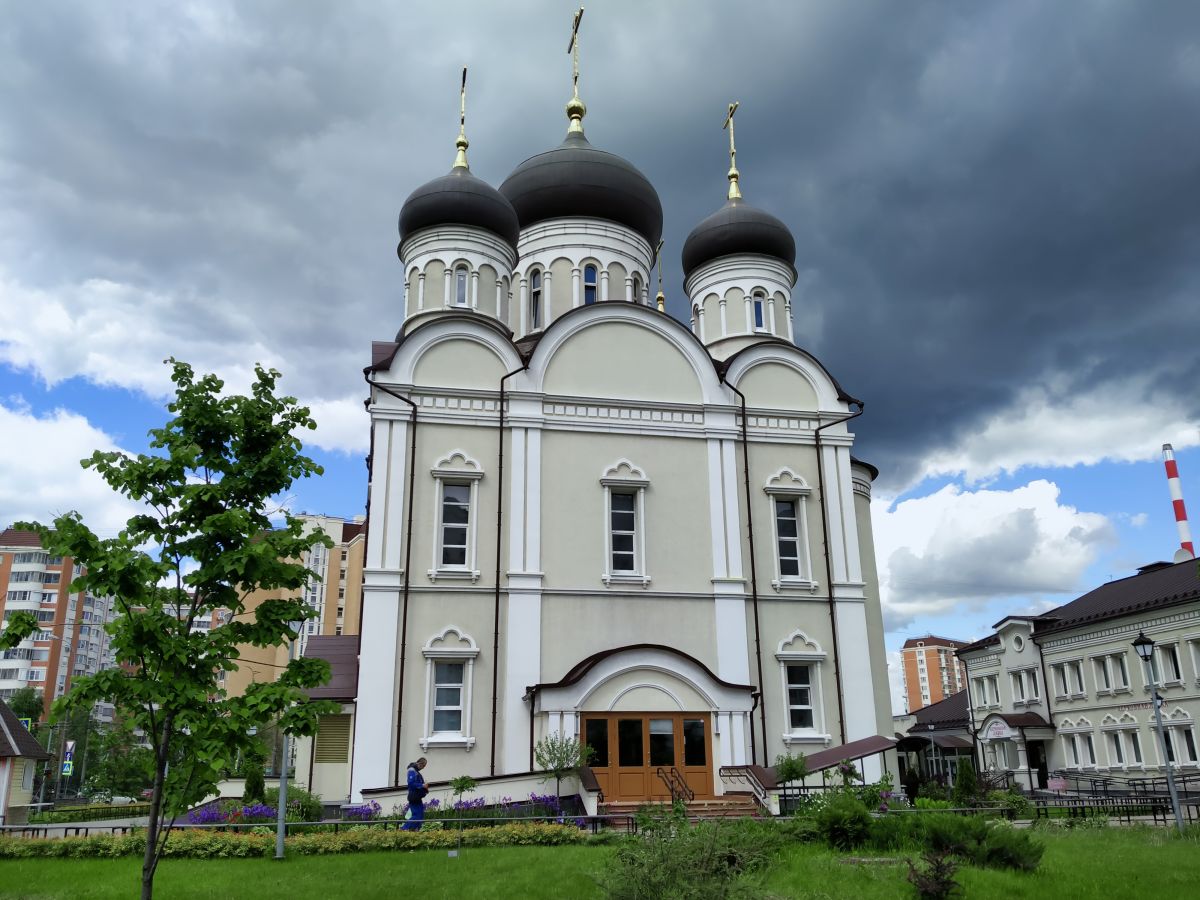 Косино-Ухтомский. Церковь Троицы Живоначальной в Кожухове. фасады