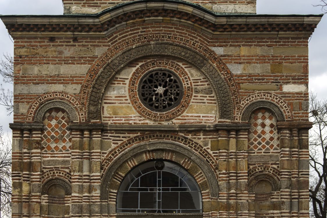 Церковь Стефана архидиакона, Крушевац (Расинский округ, Сербия). архитектурные детали, фрагмент западного фасада
