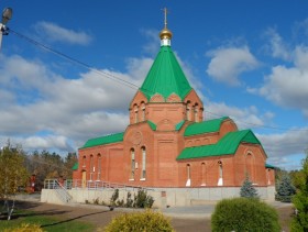 Пригородный. Церковь Михаила Архангела
