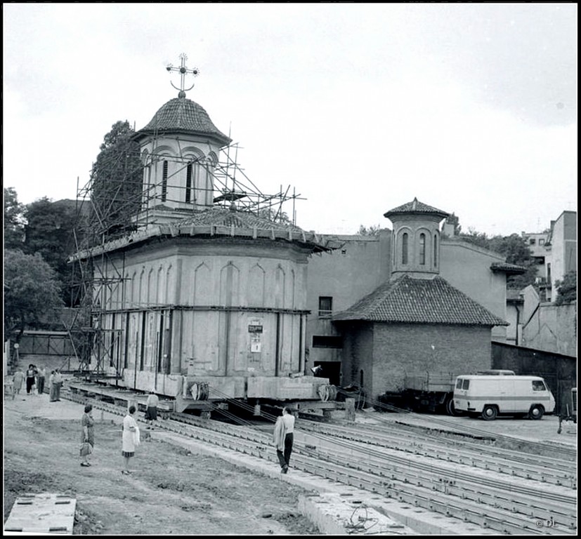 Бухарест Церковь Крецулеску