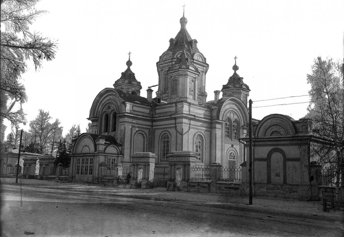 Церковь Покрова Пресвятой Богородицы, Кяхта (Кяхтинский район, Республика Бурятия). архивная фотография, 1900—1920 год с сайта https://pastvu.com/p/327247