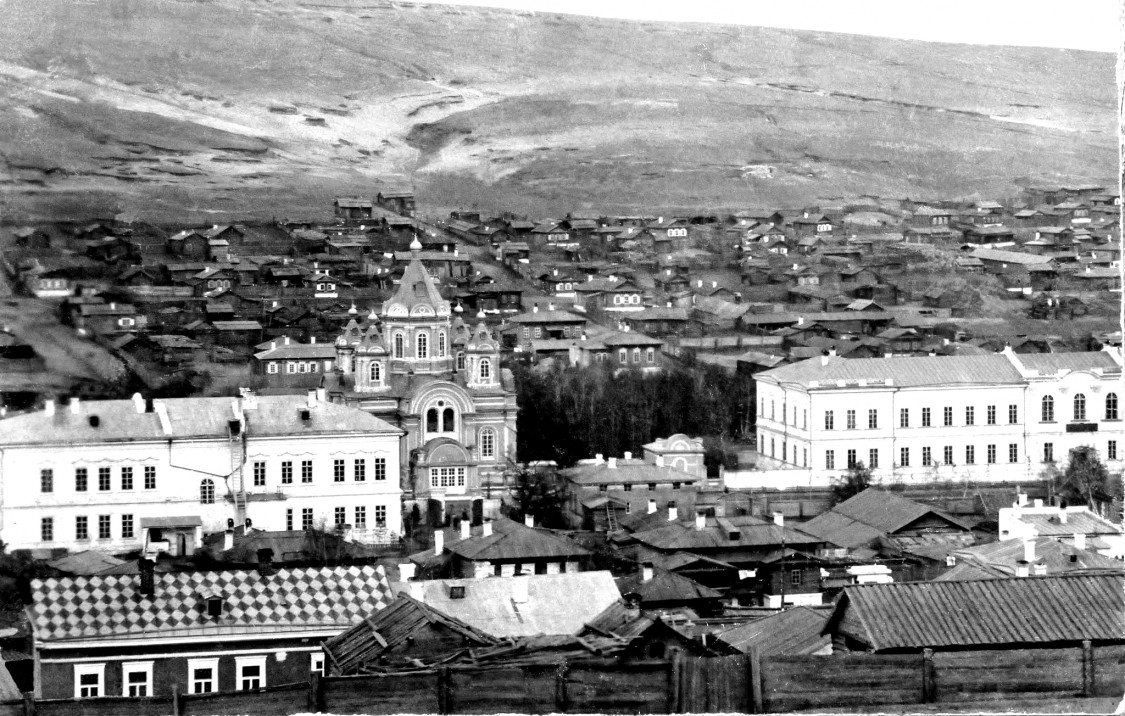 Церковь Покрова Пресвятой Богородицы, Кяхта (Кяхтинский район, Республика Бурятия). архивная фотография, 1900—1917 с сайта https://pastvu.com/p/455657 ранее адрес Забайкальская обл., г. Троицкосавск
