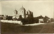 Спасо-Преображенский мужской монастырь. Собор Преображения Господня, 1890—1917 год.Слева - здание Успенской церкви. с сайта http://oldsaratov.ru/photo/10516<br>, Саратов, Саратов, город, Саратовская область