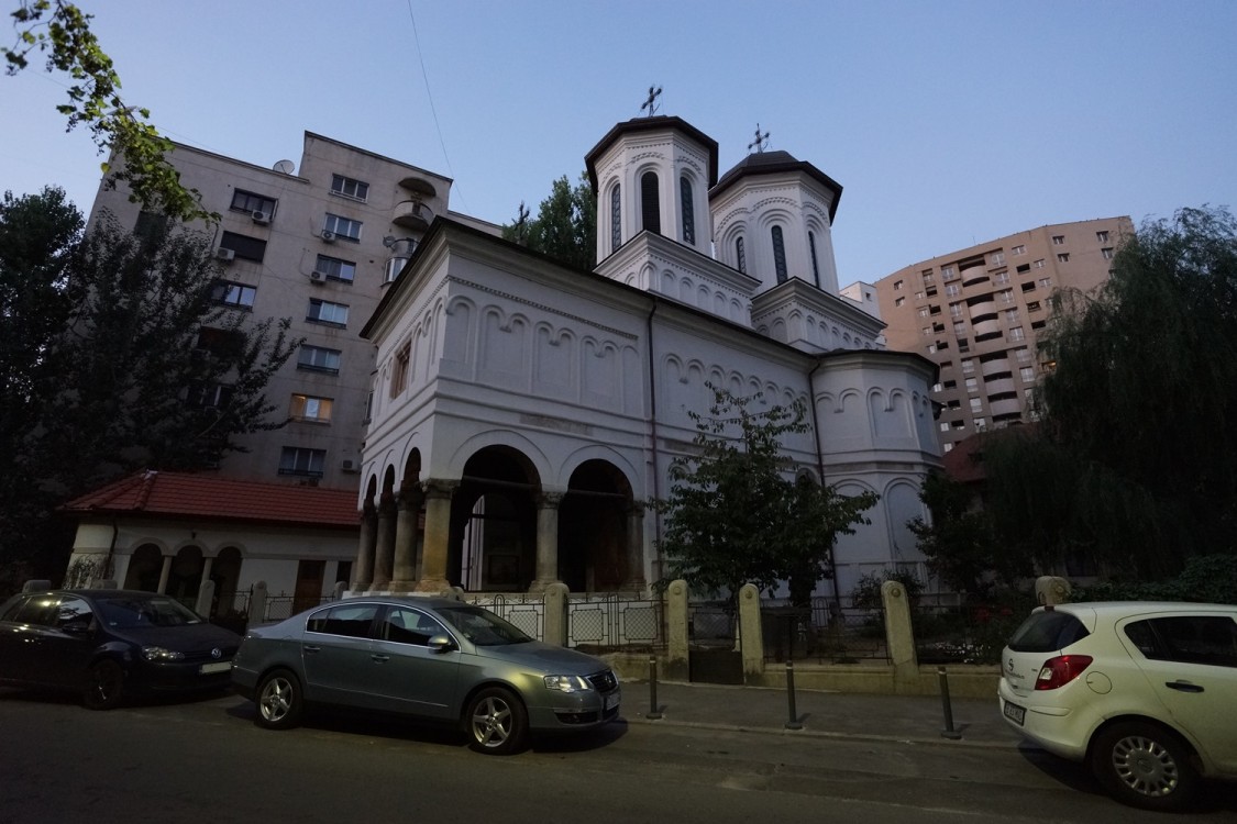 Церковь Петра и Павла, Бухарест, Сектор 5 (Бухарест, Румыния). фасады