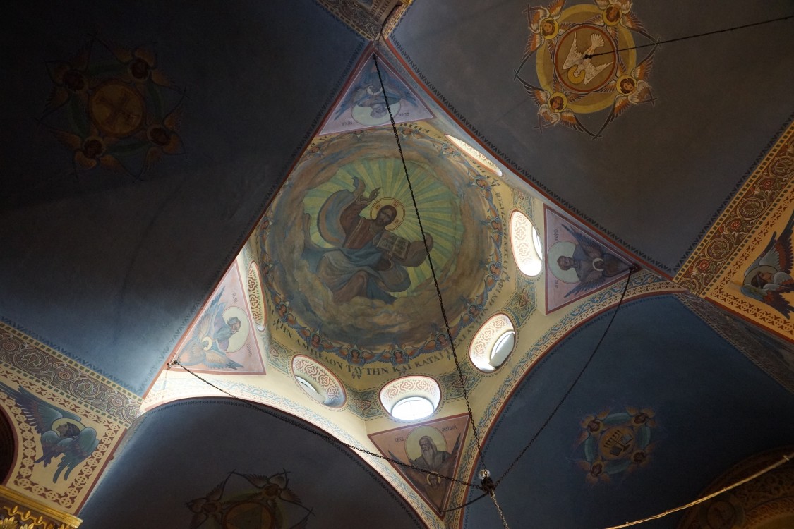 Церковь Николая Чудотворца, Варна (Варненская область, Болгария). интерьер и убранство