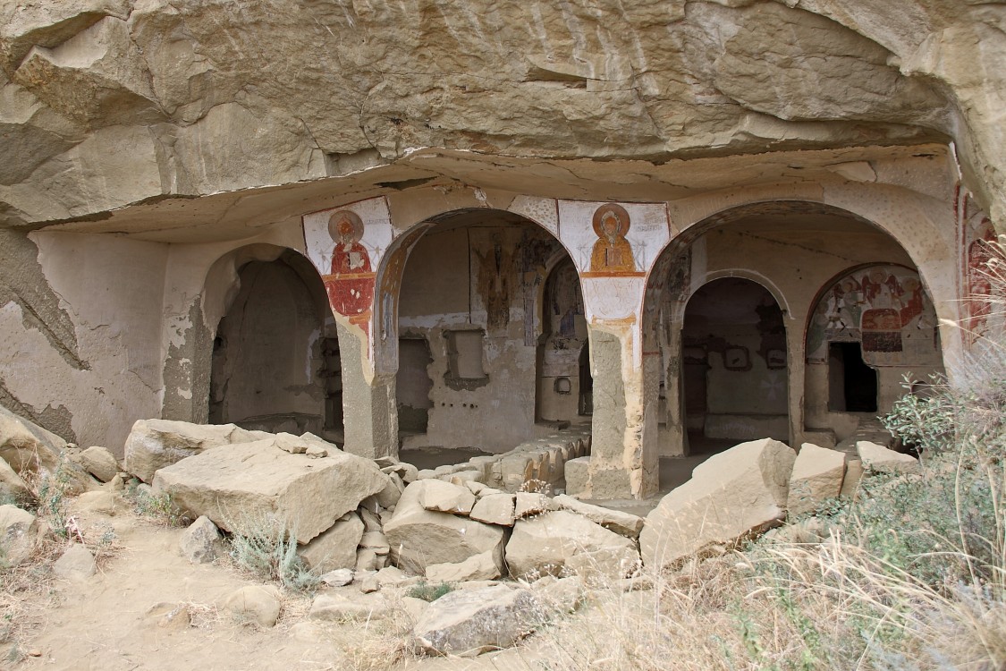 Монастырь Воскресения Христова, Гареджи, хребет (Кахетия, Грузия). фасады, Монастырская трапезная