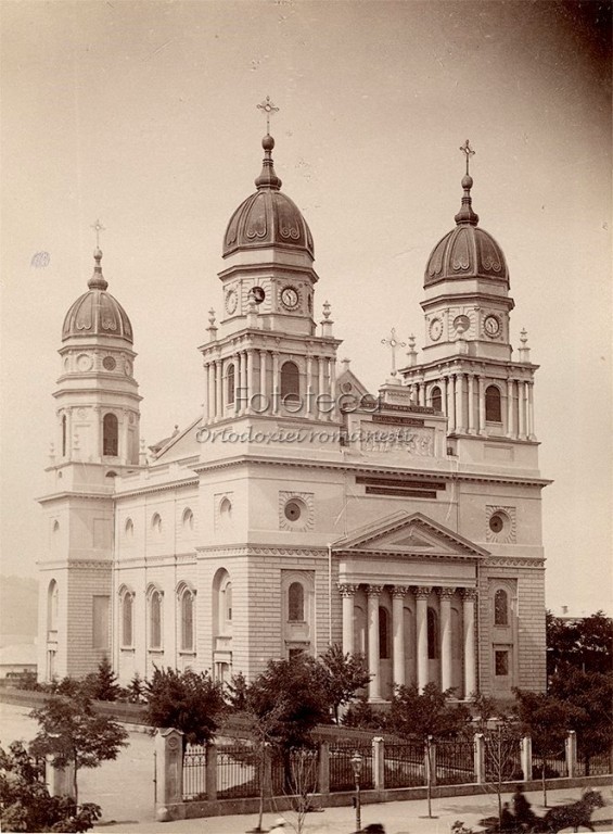 Собор Параскевы Пятницы, Яссы (Яссы, Румыния). архивная фотография, Фото с сайта http://fototecaortodoxiei.ziarullumina.ro/6-1319-catedrala-din-iasi/album