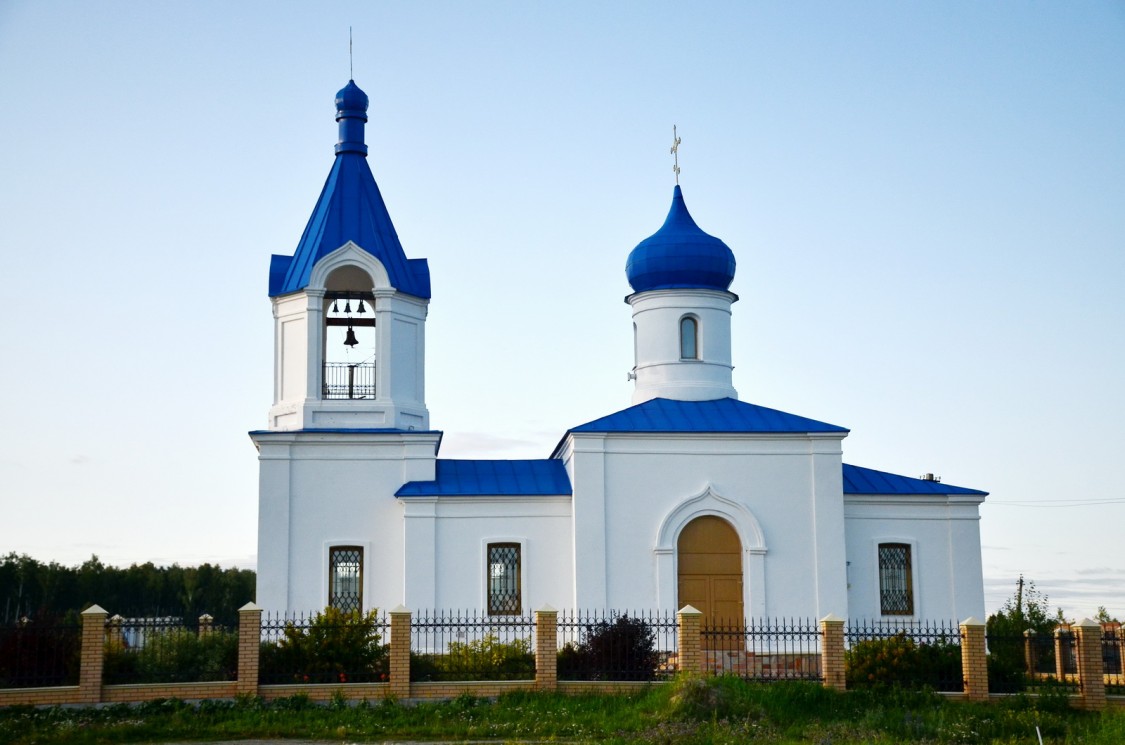 Большие Харлуши. Церковь Покрова Пресвятой Богородицы. фасады