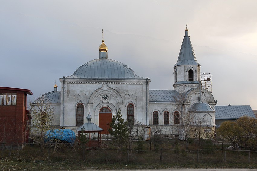 Медведево. Церковь Трех Святителей Московских. фасады