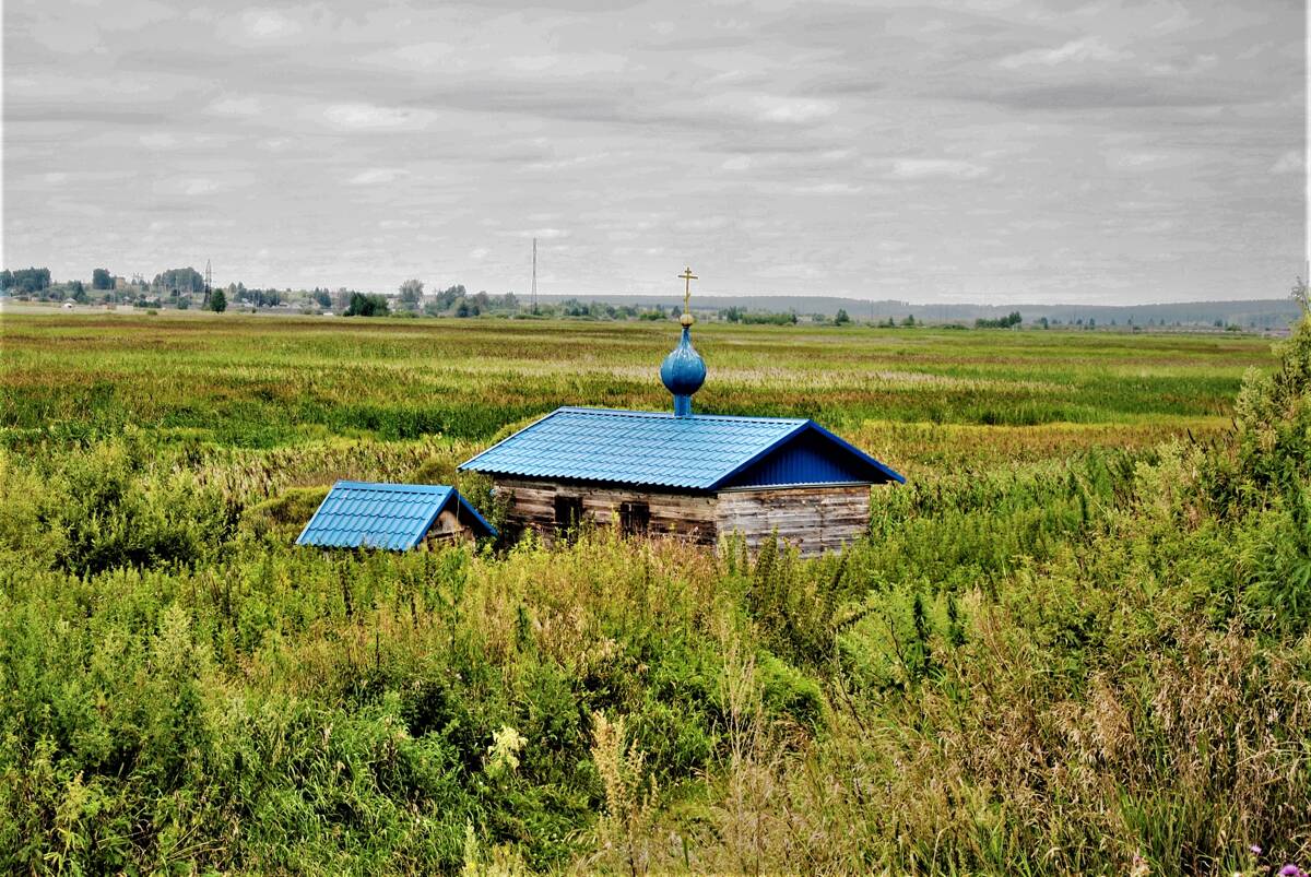 Часовня Тихвинской иконы Божией Матери, Медведево (Чебаркульский район и г. Чебаркуль, Челябинская область). общий вид в ландшафте