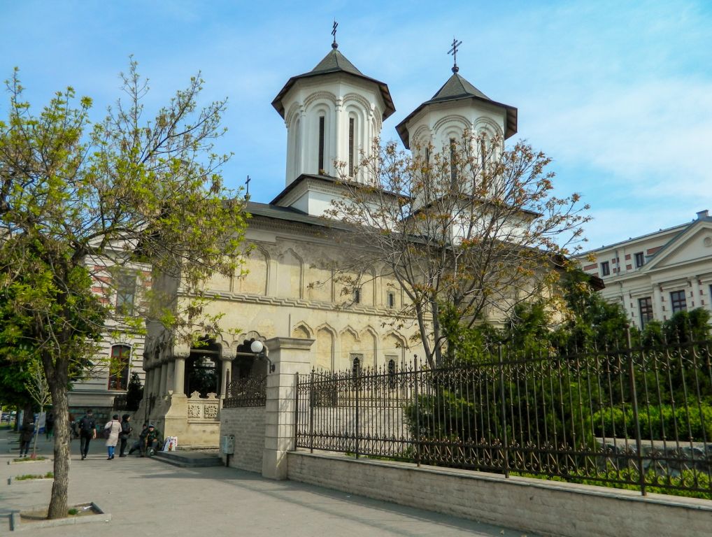 Церковь Трёх Святителей, Бухарест, Сектор 3 (Бухарест, Румыния). фасады