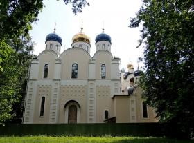 Москва. Церковь Николая Чудотворца в Бирюлёве