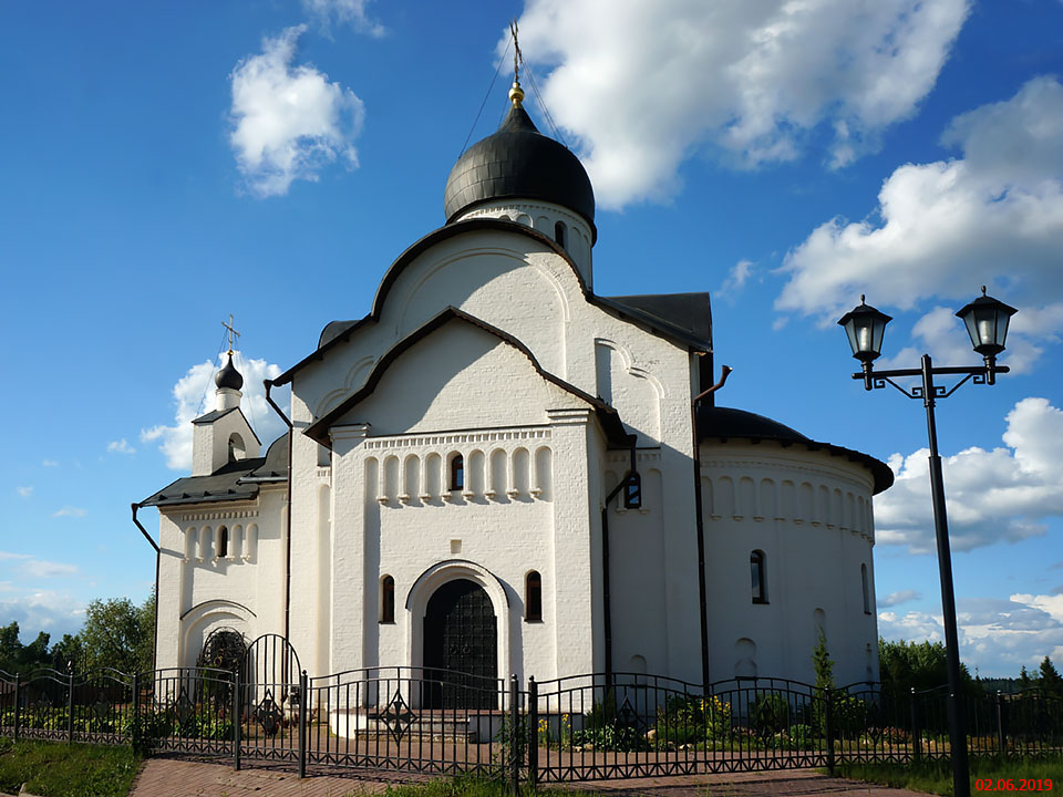 Церковь Новомучеников и исповедников Церкви Русской, Митрополье (Пушкинский район и гг. Ивантеевка, Королёв, Московская область). фасады