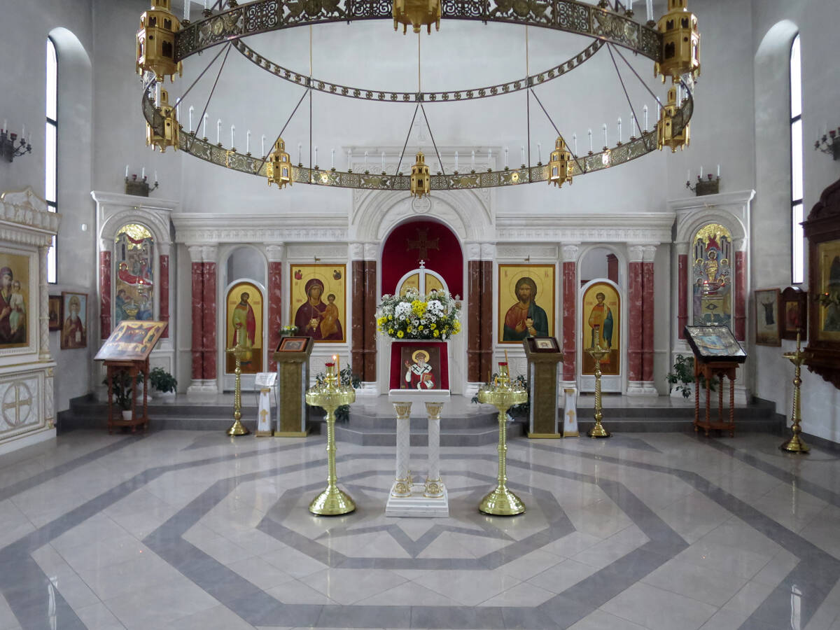 Церковь Успения Пресвятой Богородицы, Челюскинский (Пушкинский район и гг. Ивантеевка, Королёв, Московская область). интерьер и убранство, Новый иконостас