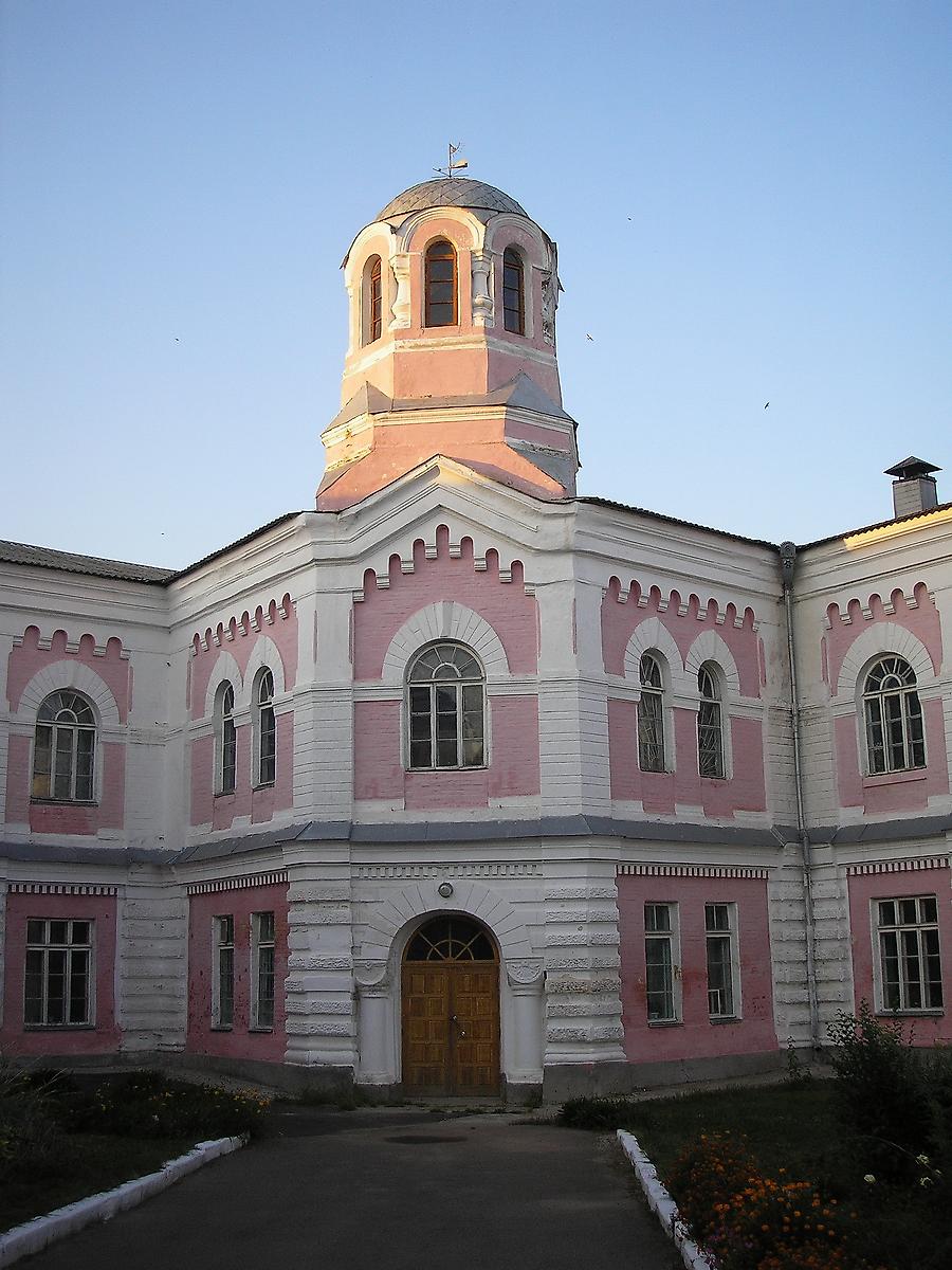 фасады. Домовая церковь Марии Магдалины при бывшем Училище садоводства и земледелия, Умань (Уманский район, Украина, Черкасская область)