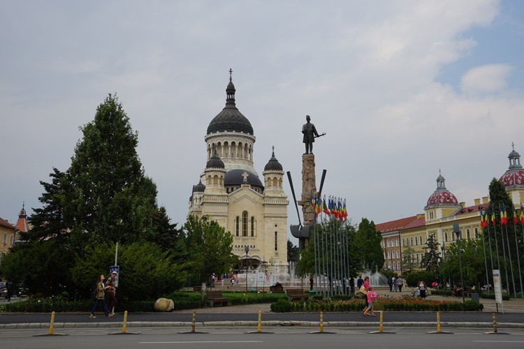 Кафедральный собор Успения Пресвятой Богородицы, Клуж-Напока (Клуж, Румыния). фасады