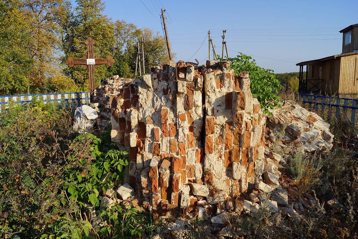Остатки фундамента разрушенной Введенской церкви., дополнительная информация. Церковь Введения во храм Пресвятой Богородицы, Оленевка (Пензенский район и ЗАТО Заречный, Пензенская область)