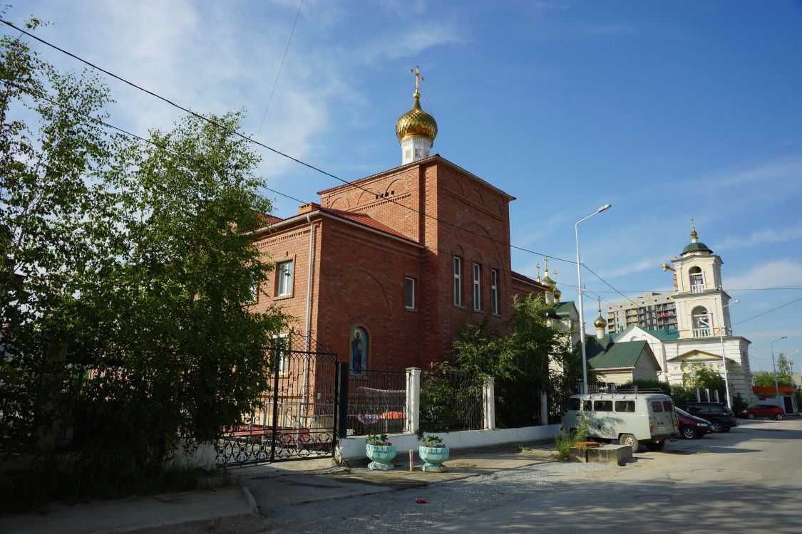 Якутск. Якутский Покровский монастырь. фасады