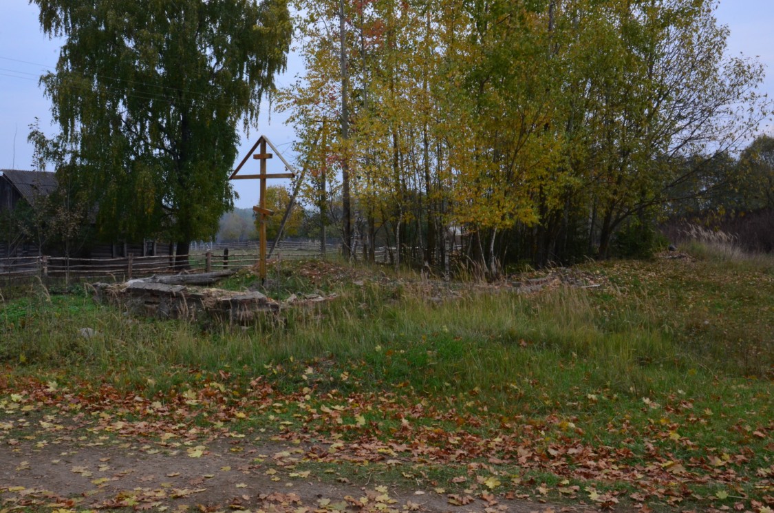 Холм. Церковь Рождества Иоанна Предтечи. общий вид в ландшафте, Вид со стороны автодороги