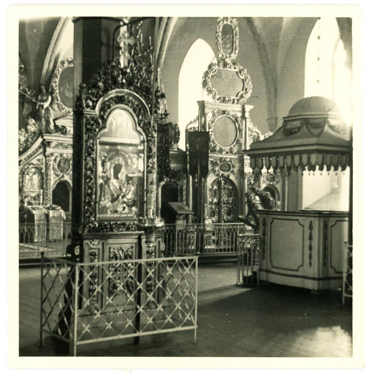Собор Преображения Господня, Нарва (Ида-Вирумаа, Эстония). архивная фотография, Интерьер собора. Фото 1941 г. с аукциона e-bay.de