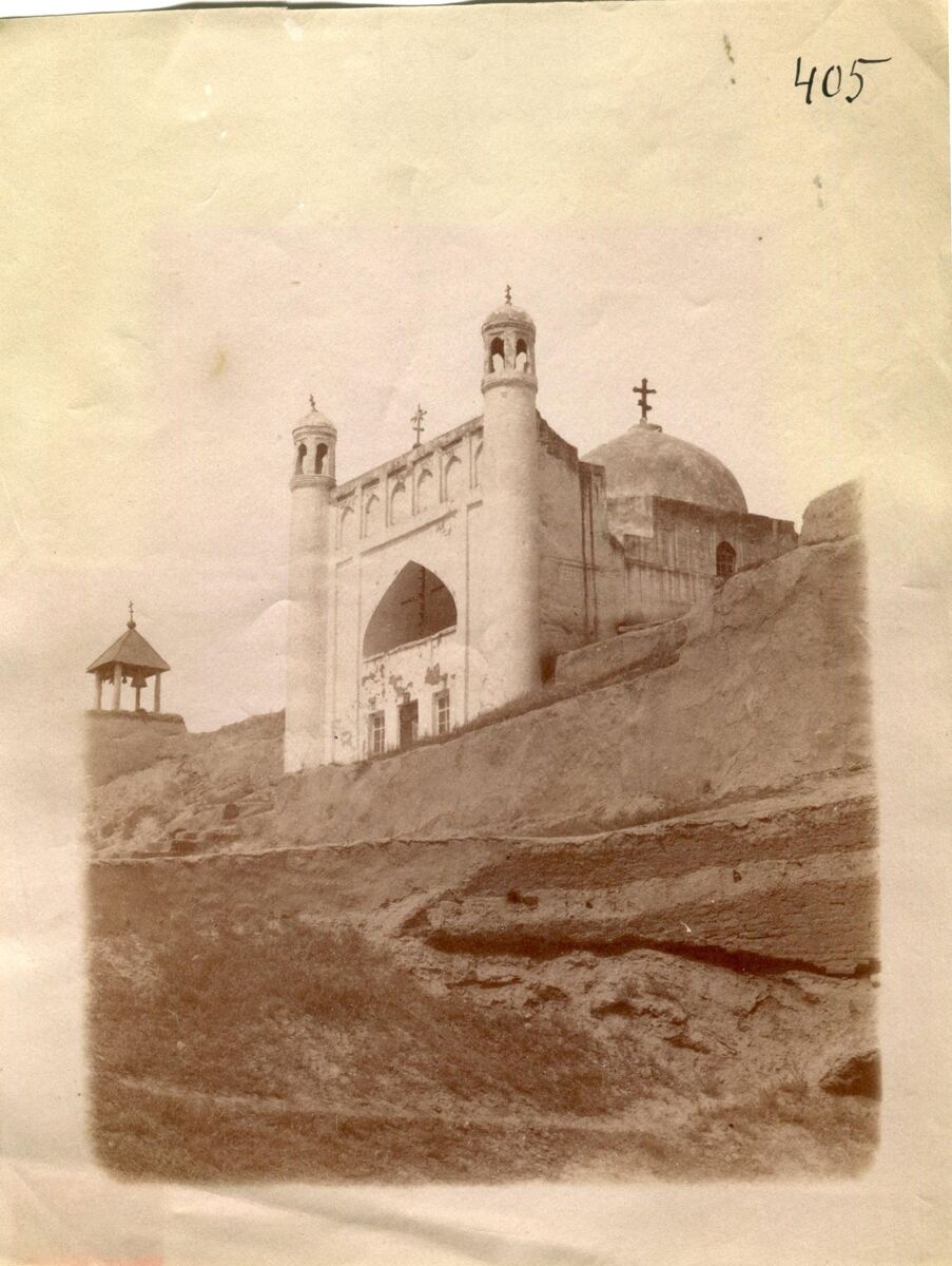 Церковь Николая Чудотворца (старая), Истаравшан (Ура-Тюбе) (Таджикистан, Прочие страны). архивная фотография, Церковь Св. Николая в бывших воротах туземной крепости