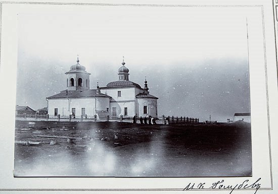 Собор Воскресения Христова, Берёзово (Берёзовский район, Ханты-Мансийский автономный округ). архивная фотография, Фото с сайта http://fondmenschikova.spb.ru/photo/Foto_2005/foto.htm
