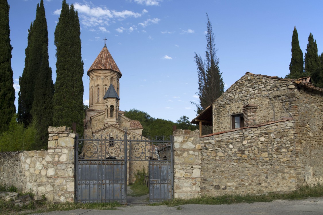 Грузия, Кахетия, Икалто. Икалтойский монастырь, фотография. фасады