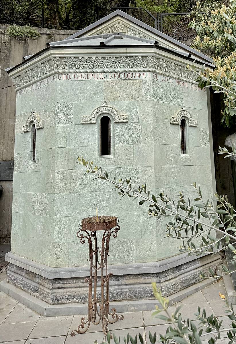 Вид с востока, фасады. Церковь Иверской иконы Божией Матери, Мтацминдский район (Тбилиси, город, Грузия)