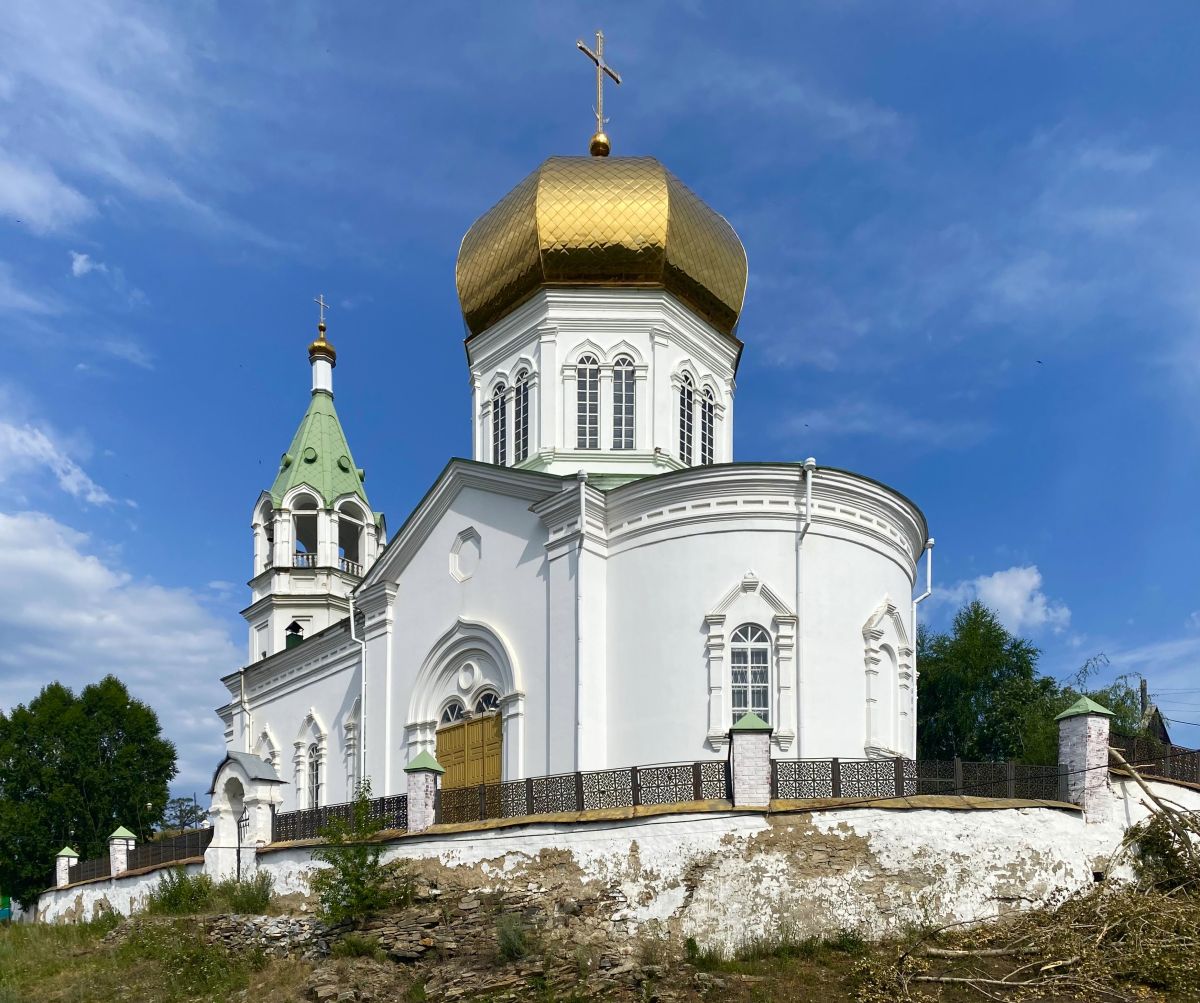 Церковь Воздвижения Креста Господня, Сыростан (Миасс, город, Челябинская область). фасады, Вид с юго-востока