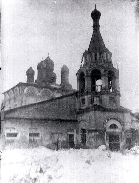 Церковь Усекновения главы Иоанна Предтечи, что в Старой Конюшенной слободе, Хамовники (Центральный административный округ (ЦАО), г. Москва). архивная фотография, Фото с сайта http://sontucio.livejournal.com