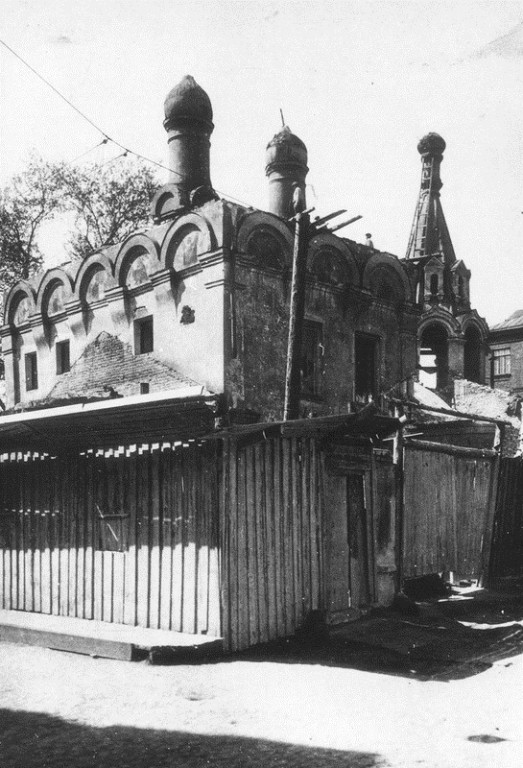 Церковь Усекновения главы Иоанна Предтечи, что в Старой Конюшенной слободе, Хамовники (Центральный административный округ (ЦАО), г. Москва). архивная фотография, Фото с сайта http://sontucio.livejournal.com