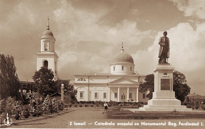 Измаил. Кафедральный собор Покрова Пресвятой Богородицы. архивная фотография, Фото с сайта: http://basarabia-bucovina.info/wp-content/uploads/2012/03/Catedrala-Acoperamantul-Maicii-Domnului-din-Ismail-BasarabiaBucovina.Info_.jpg