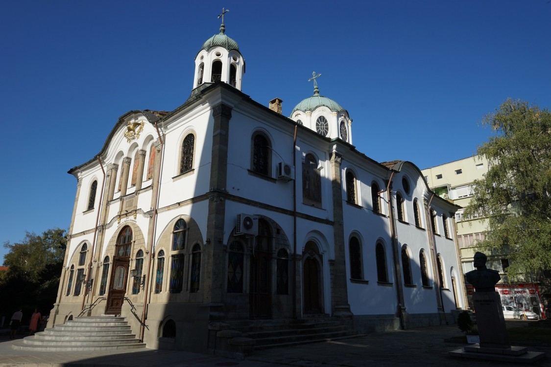 Церковь Успения Пресвятой Богородицы, Габрово (Габровская область, Болгария). фасады