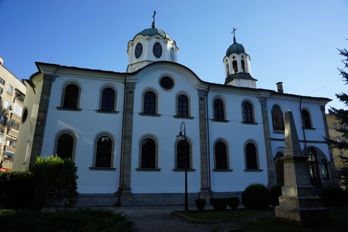 Габрово. Церковь Успения Пресвятой Богородицы. фасады