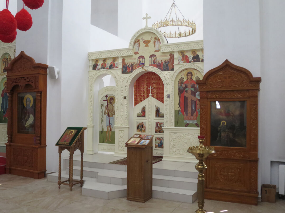 Церковь Александра Невского в Пыхтине (Солнцево-Парке), Пыхтино (Новомосковский административный округ (НАО), г. Москва). интерьер и убранство, Иконостас южного придела